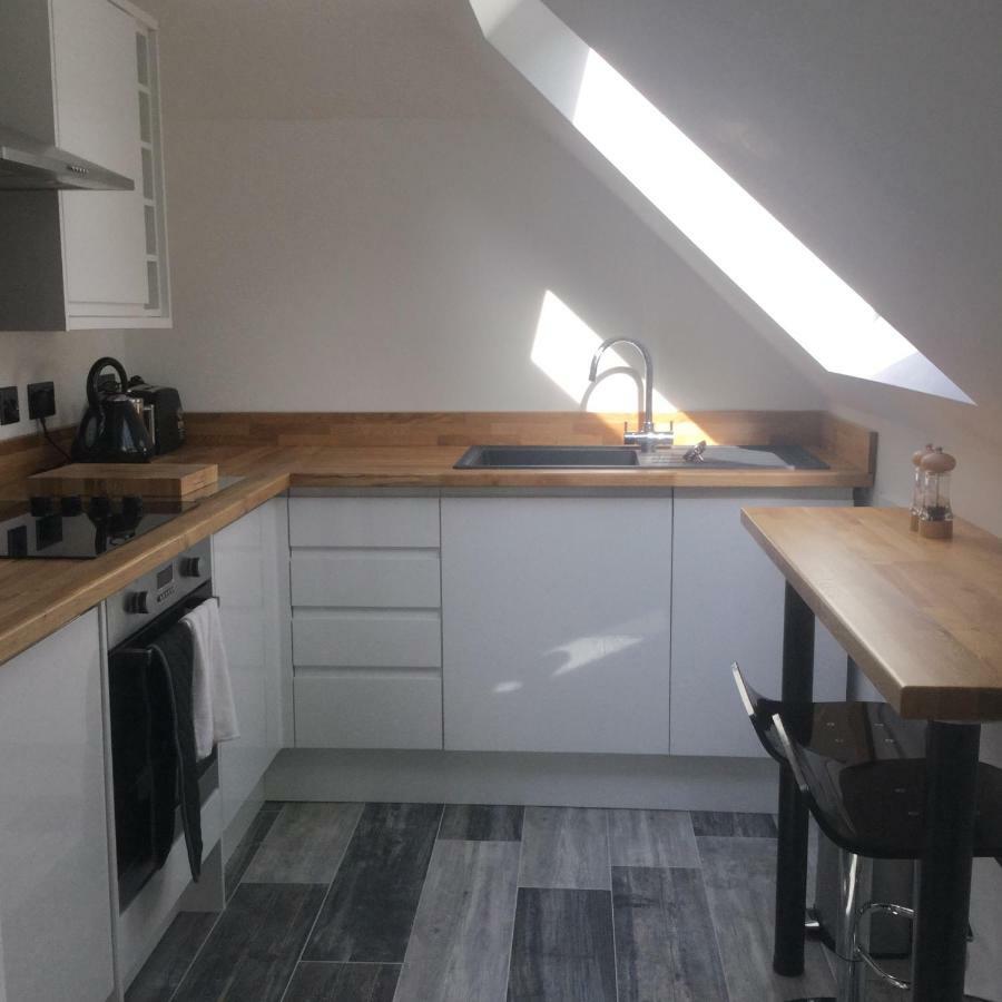 Idyllic Studio Flat Γουίντσεστερ Εξωτερικό φωτογραφία